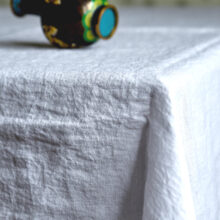 White linen tablecloth linoroom