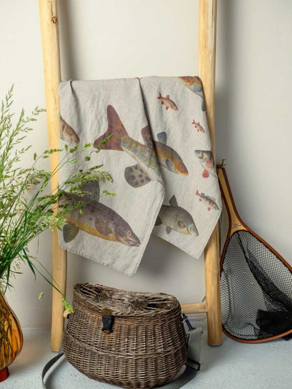 6001M-FF-Linoroom-Kitchen-Towels-Freshwater-Fish-Vertical-LR1
