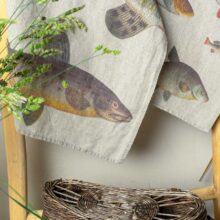 6001M-FF-Linoroom-Kitchen-Towels-Freshwater-Fish-Vertical-LR2