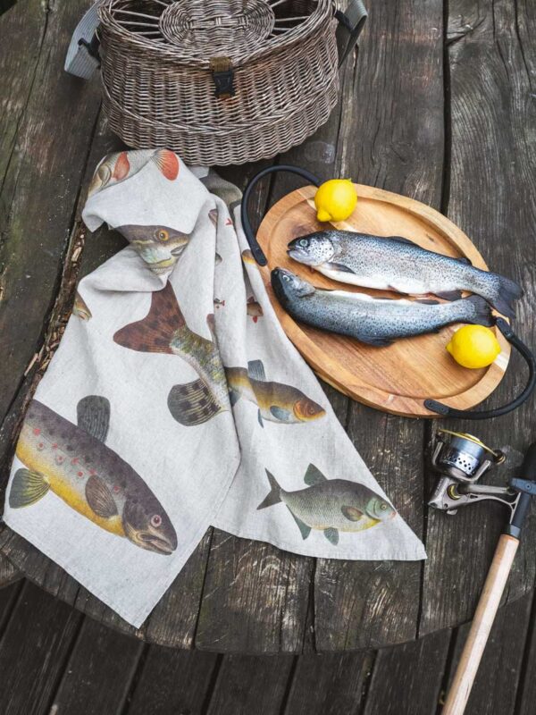 6001M-FF-Linoroom-Kitchen-Towels-Freshwater-Fish-Vertical-LR9