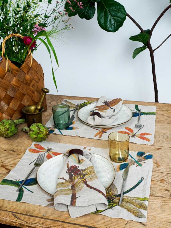 8003SUM-LD-Linoroom-placemat-lakeside-dragonflies-WEB-LR7
