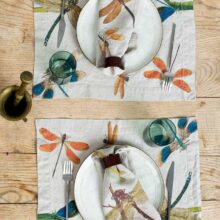8003SUM-LD-Linoroom-placemat-lakeside-dragonflies-WEB-LR9