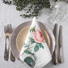 pink-linen-floral-napkins4 Pink Flower Linen Napkins from Linoroom