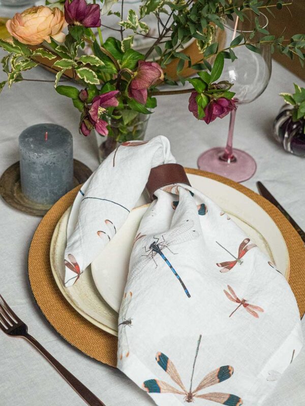 3002SU-D-Linoroom-Napkins-Dragonflies-Vertical-LR7