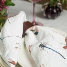 3002SU-D-Linoroom-Napkins-Dragonflies-Vertical-LR8