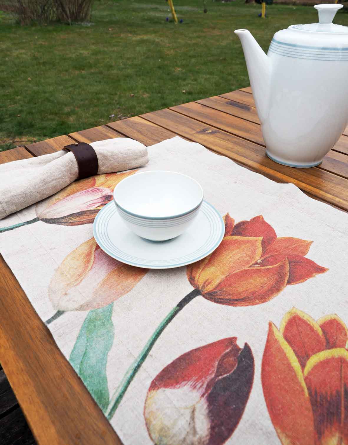 Spring Tulips Floral Natural Linen Table Mats (set of 2) LINOROOM