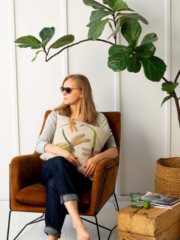 2004SUR-LD-Linoroom-cushion-cover-lakeside-dragonflies-WEB-LR6