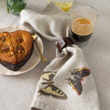 Linoroom-napkins-butterflies-vertical-lr
