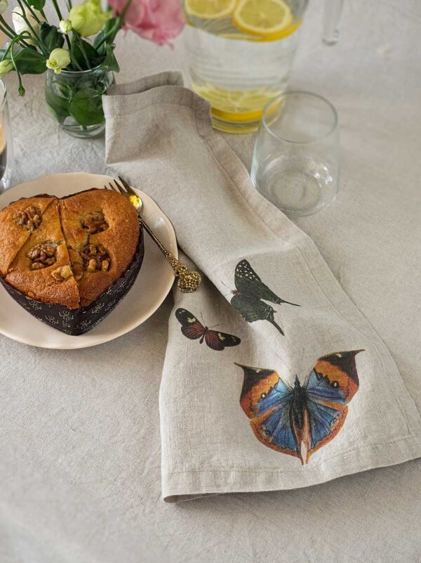Linoroom-napkins-butterflies-vertical-lr-3
