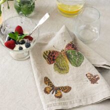 Linoroom-napkins-butterflies-vertical-lr-5