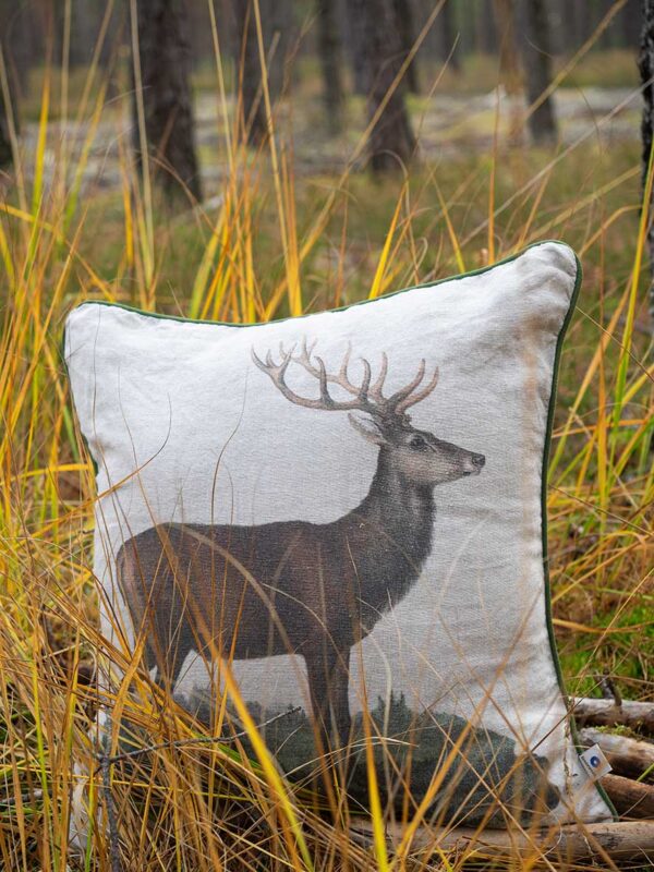 Linoroom-cushion-deer2-LR