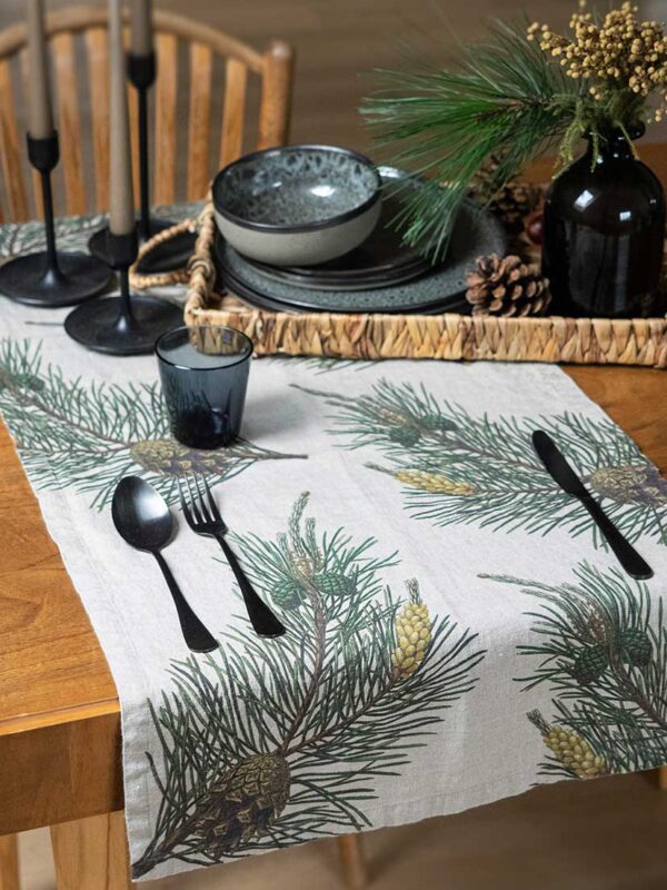 Linoroom-table-runner-pine-LR4