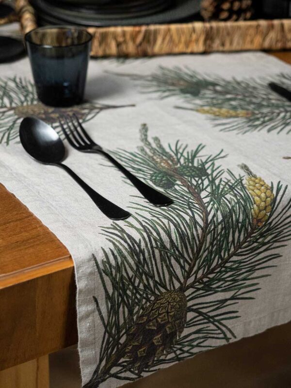 Linoroom-table-runner-pine-LR5