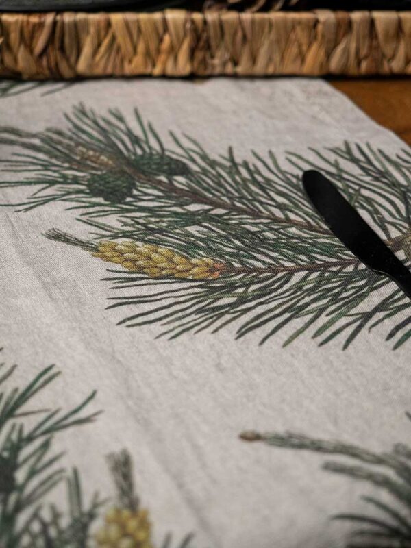 Linoroom-table-runner-pine-LR6