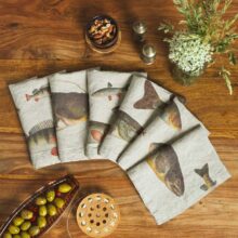 3002SU-FFP6-Linoroom-Napkins-Freshwater-Fish-Vertical-LR2