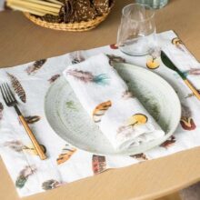 3002SU-FEOF-Linoroom-Napkins-feathers-Vertical-LR11