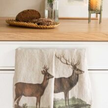 6001M-DRL-Linoroom-kitchen-towels-Deer-and-Roe-deer-Vertical-LR9 Deer and Roe deer linen kitchen towels by Linoroom