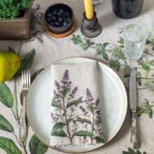 3002SU-FHP6-Linoroom-Napkins-Fine-Herbs-Vertical-LR3