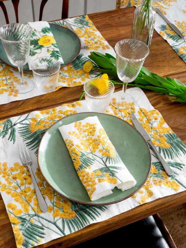 3002SU-YFP6O-Linoroom-Napkins-Yellow-flowers-Vertical-LR22