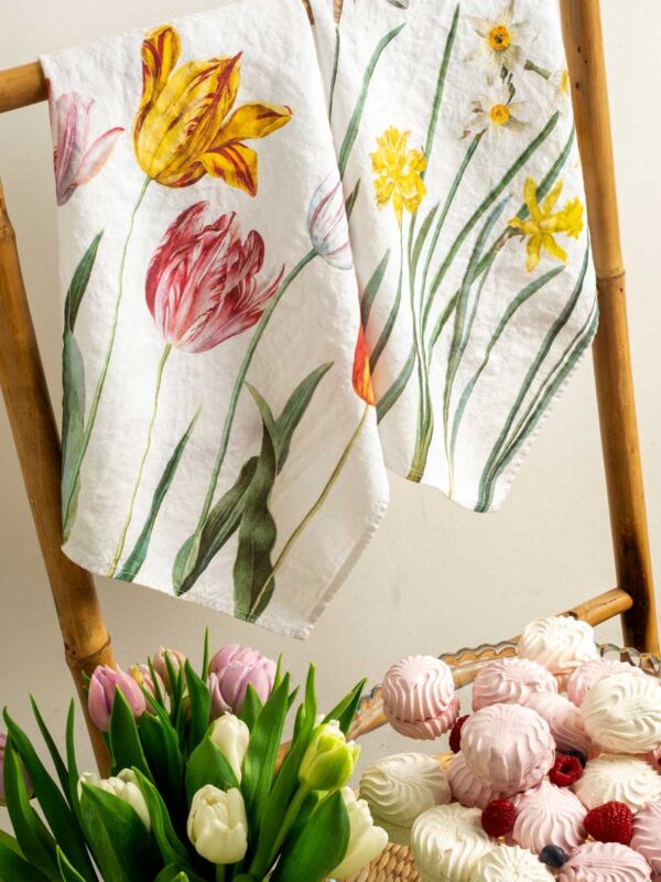 6001M-TNW-Linoroom-Kitchen-Towels-Tulips&Narcissus-Vertical-LR3