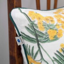 2004SUR-YF1O-Linoroom-Cushion-cover-45x45-Mimosa-Vertical-LR2