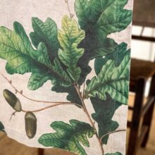 8002SUR-T-Linoroom-Table-runner-Trees-Vertical-LR-1