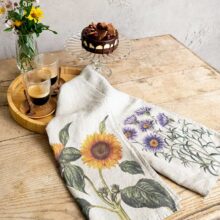 6001M-CF-Linoroom-Kitchen-Towels-Aster-and-Sunflower-Vertical-LR2