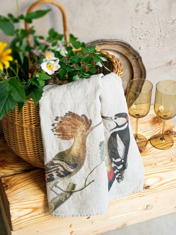 6001M-WH-Linoroom-Kitchen-Towels-Woodpecker-and-Hoopoe-Vertical-LR3 Linen kitchen towels by Linoroom