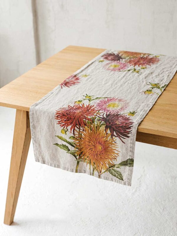 8002SUR-CF-Linoroom-Table-Runner-Country-Flowers-Vertical-LR2