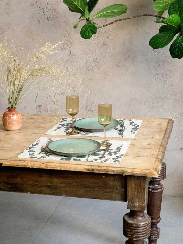 8003SUM-I-Linoroom-Placemat-Ivy-Vertical-LR7