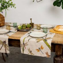 8002SUR-LD-Linoroom-table-runner-lakeside-dragonflies-WEB-LR3