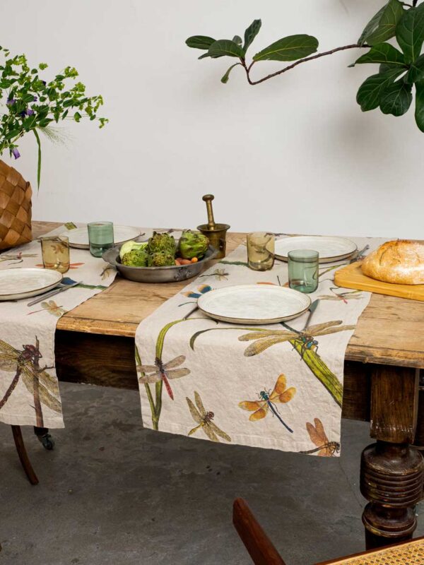 8002SUR-LD-Linoroom-table-runner-lakeside-dragonflies-WEB-LR3