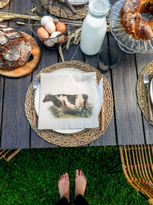 3002SU-FA6-Linoroom-Napkins-Farm-Animals-LR22