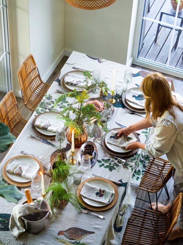 4006S-FB-Linoroom-Tablecloth-Forest-Birds-LR3