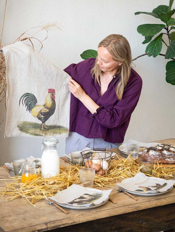 6001M-RH-Linoroom-kitchen-towels-Rooster-and-Hen-LR2