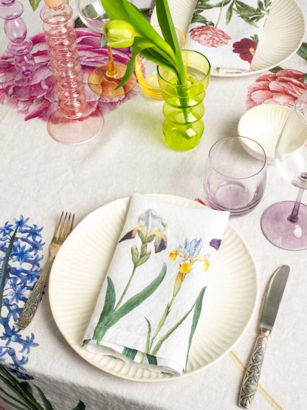 3002SU-EFP6W-Linoroom-Napkins-Early-Flowers-Vertical-LR8