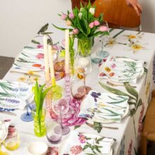 3002SU-EFP6W-Linoroom-Napkins-Early-Flowers-Vertical-LR9