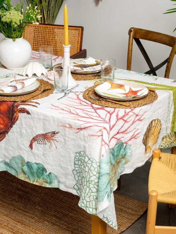 4006S-OAO-Linoroom-Tablecloth-Ocean-Animals-Vertical-LR5