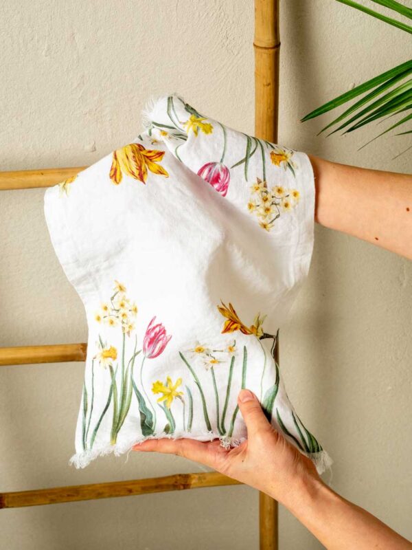 5001S-EF-Linoroom-Guest-Towel-Vertical-LR1