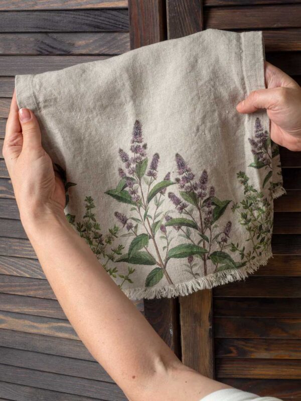 Linen guest towels by Linoroom