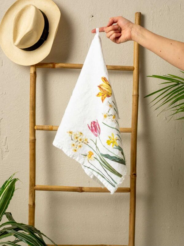 5002S-EF-Linoroom-Hand-Towel-Vertical-LR1