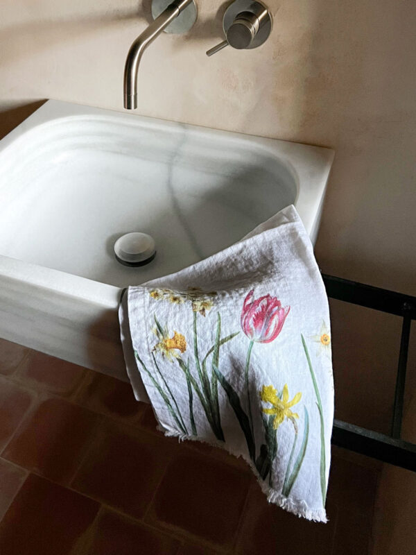 5002S-EF-Linoroom-Hand-Towel-Vertical-LR3c Early Flowers Linen hand towel by Linoroom