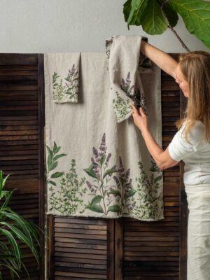 Fine Herbs linen bath towels by Linoroom
