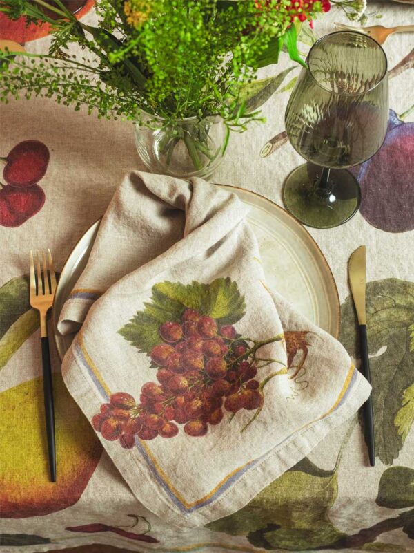 3002SU-OFP6-Linoroom-Napkins-Orchard-Fruits-Vertical-LR6