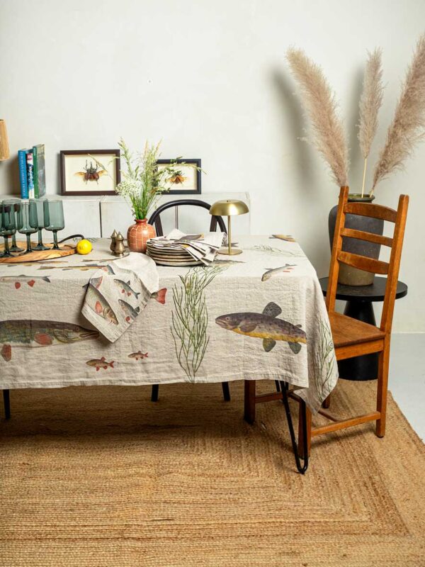 4006S-FF-Linoroom-Tablecloth-Freshwater-Fish-Verical-LR10