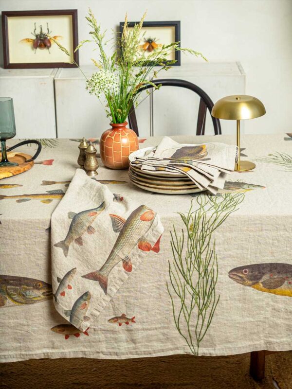 4006S-FF-Linoroom-Tablecloth-Freshwater-Fish-Verical-LR15