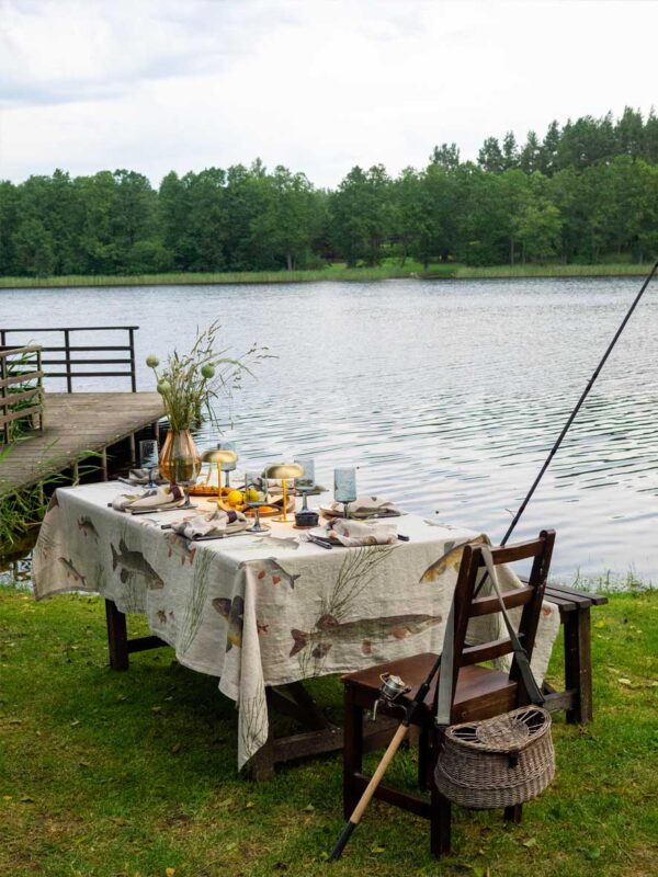 4006S-FF-Linoroom-Tablecloth-Freshwater-Fish-Verical-LR2 Freshwater Fish linen tablecloth by Linoroom