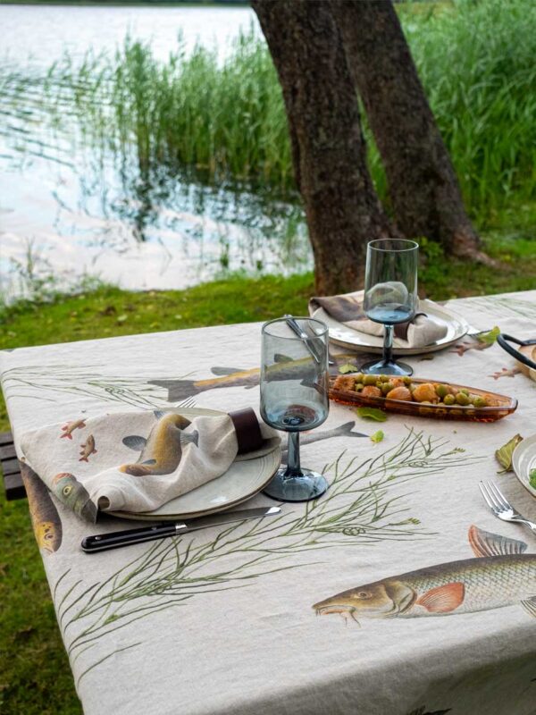 4006S-FF-Linoroom-Tablecloth-Freshwater-Fish-Verical-LR28