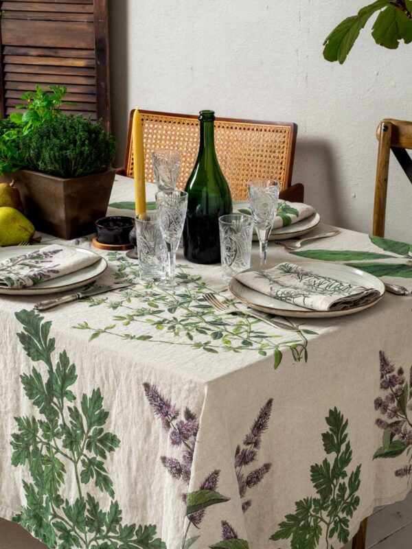 4006S-FH-Linoroom-Tablecloth-Fine-Herbs-Vertical-LR3