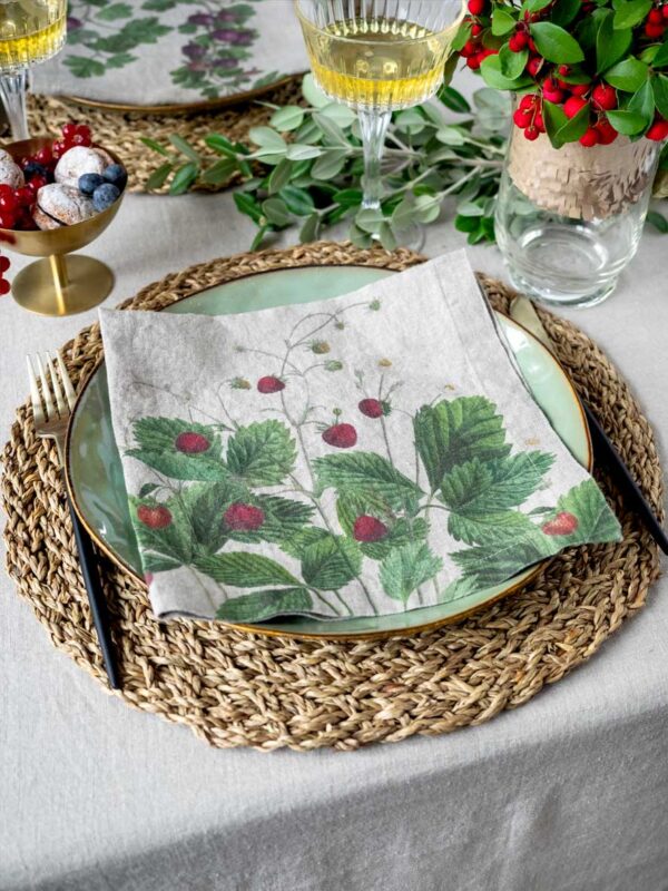 3002SU-BP6-Linoroom-Napkins-Berries-VerticalLR-13